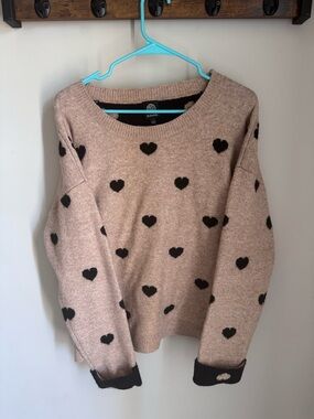 Babeau Beige Sweater with Black Heart Motif